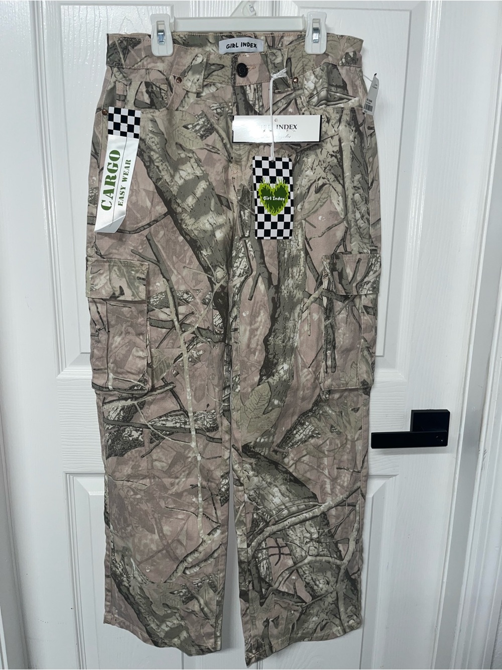 NWT Girl Index cargo camo pink green pants size 9 women